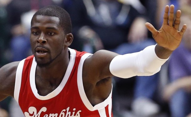 Grizzlies Waive James Ennis | Hoops Rumors