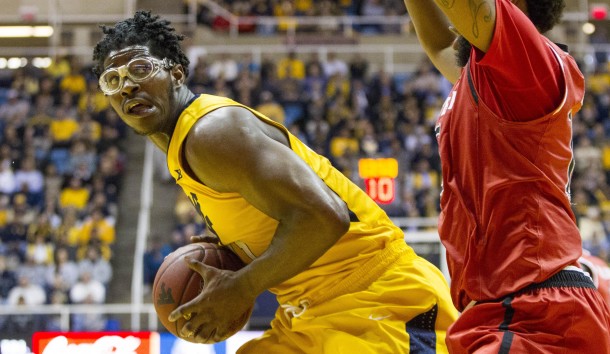 West Virginia's Devin Williams declares for NBA draft, reportedly