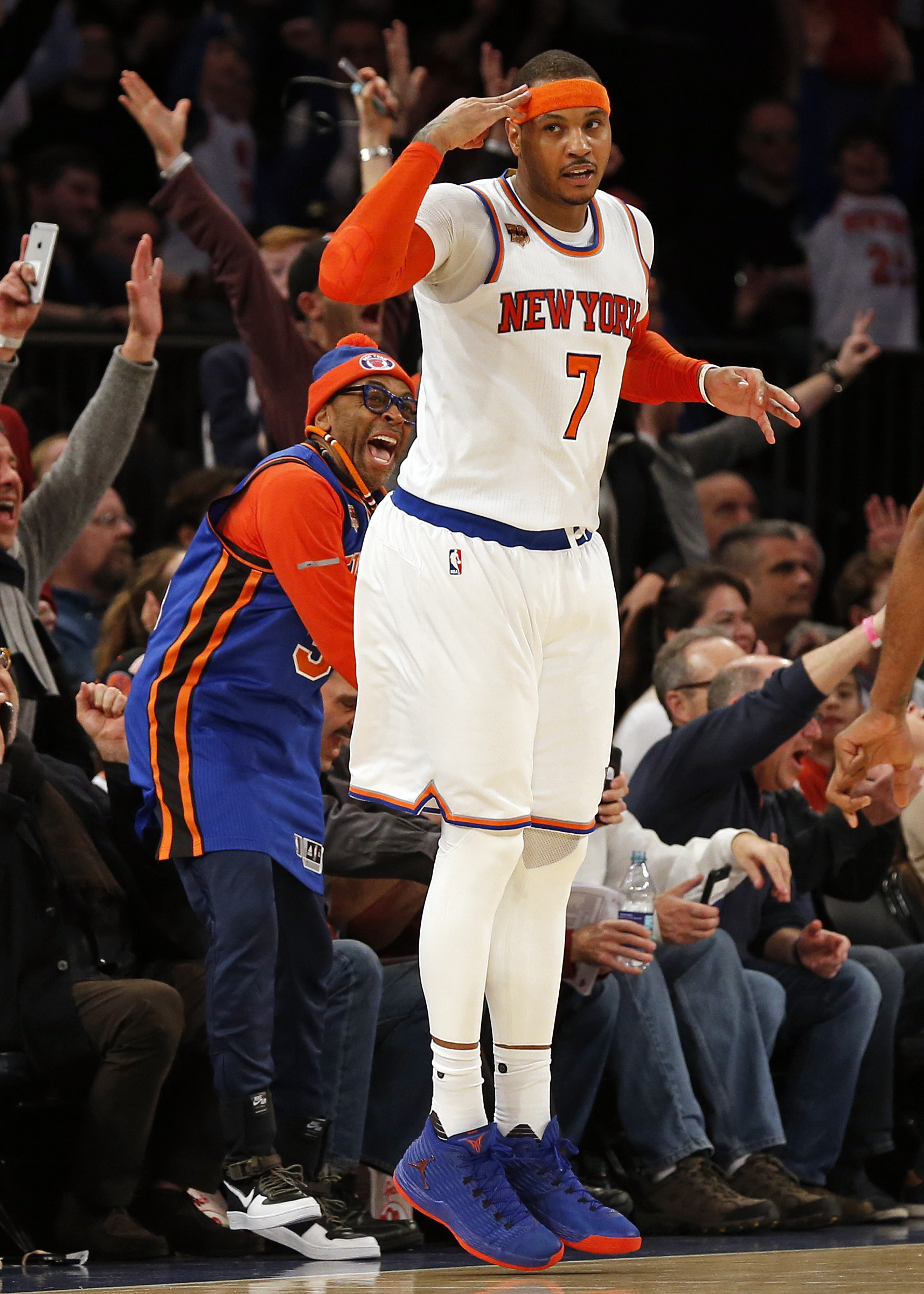 Carmelo Anthony, Kristaps Porzingis lead New York Knicks past Charlotte  Hornets 