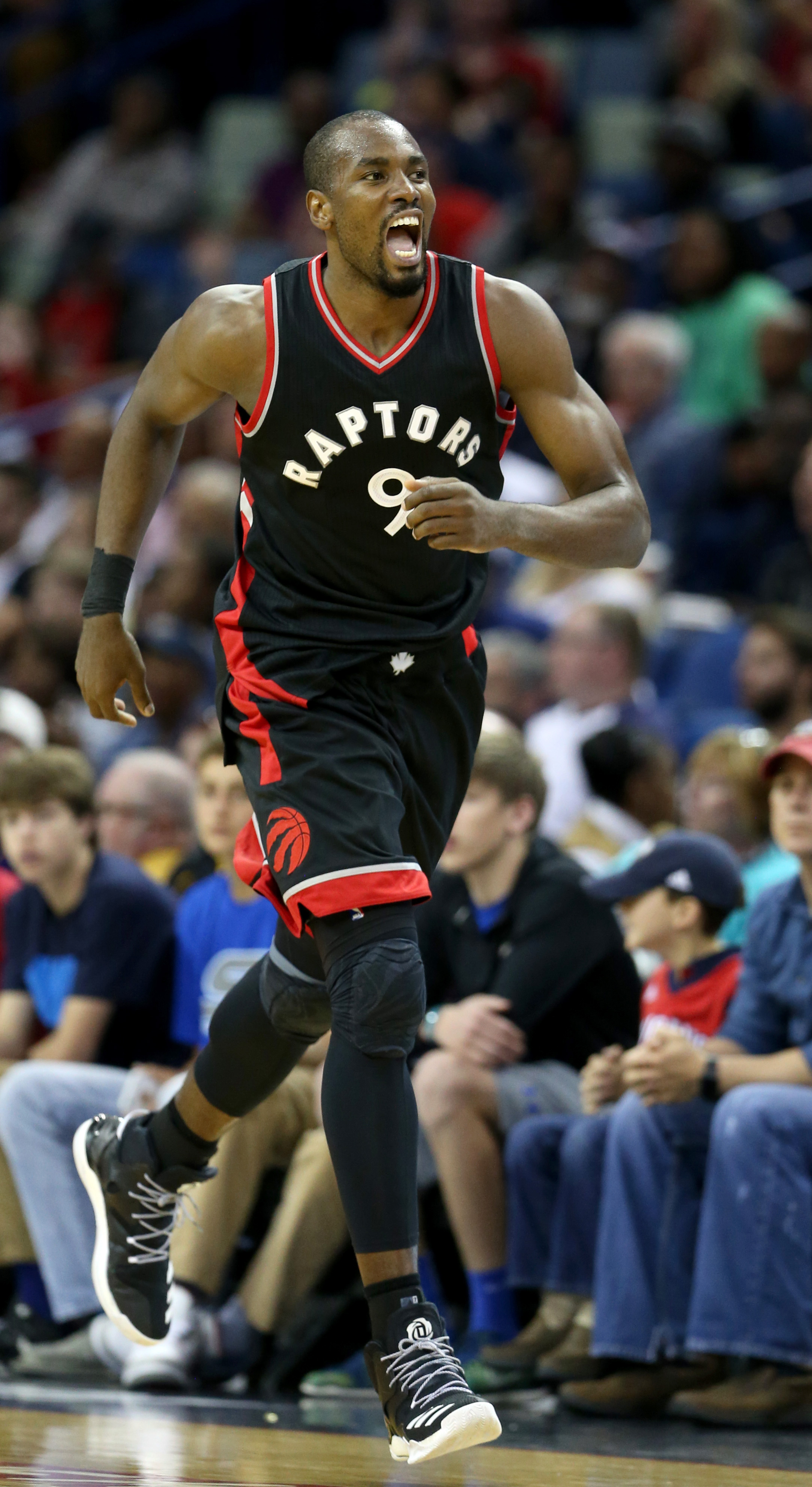 Raptors fans overjoyed as free agent Kyle Lowry re-signs in Toronto