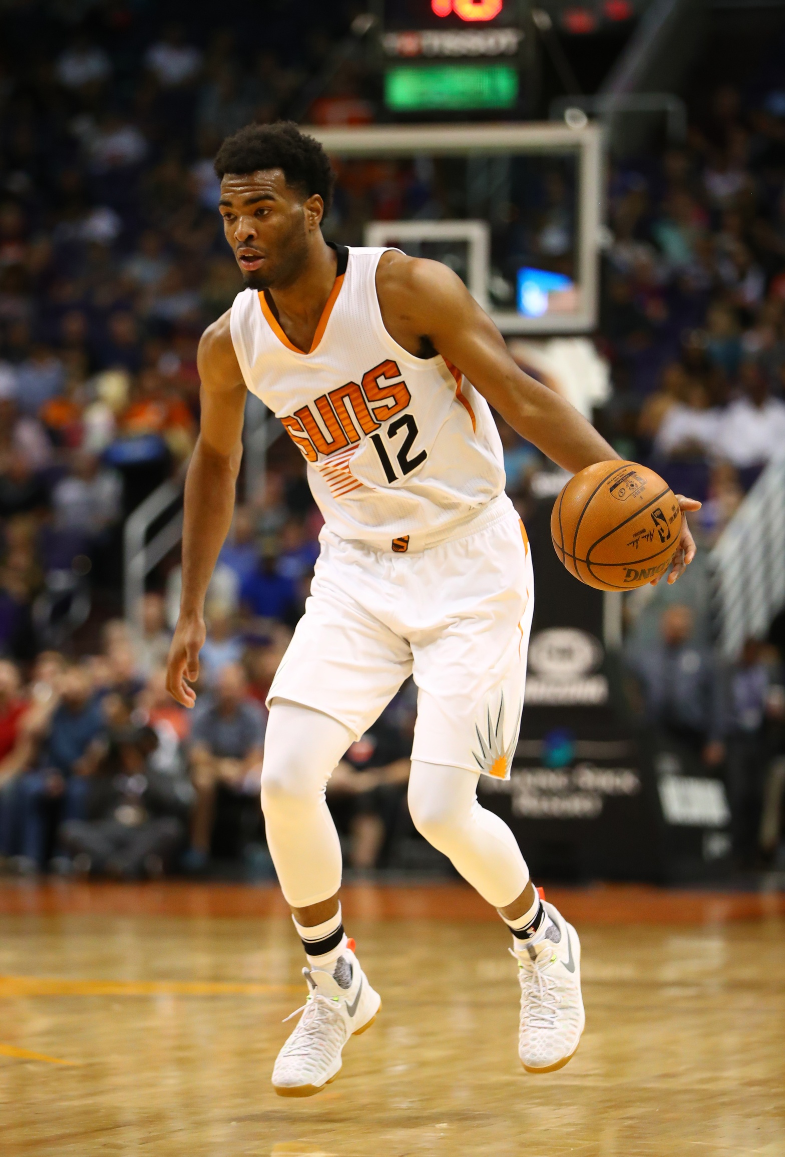 Suns Sign T.J. Warren To Four-Year Extension