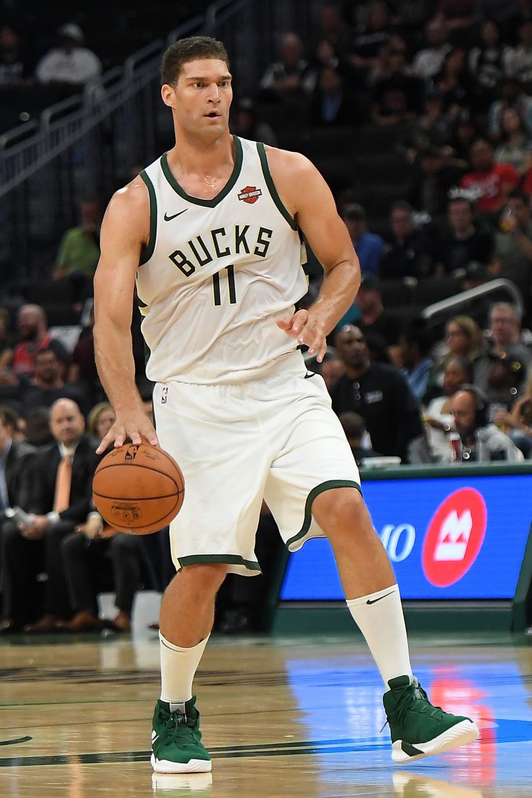 Brook Lopez Re-Signs With Bucks | Hoops Rumors