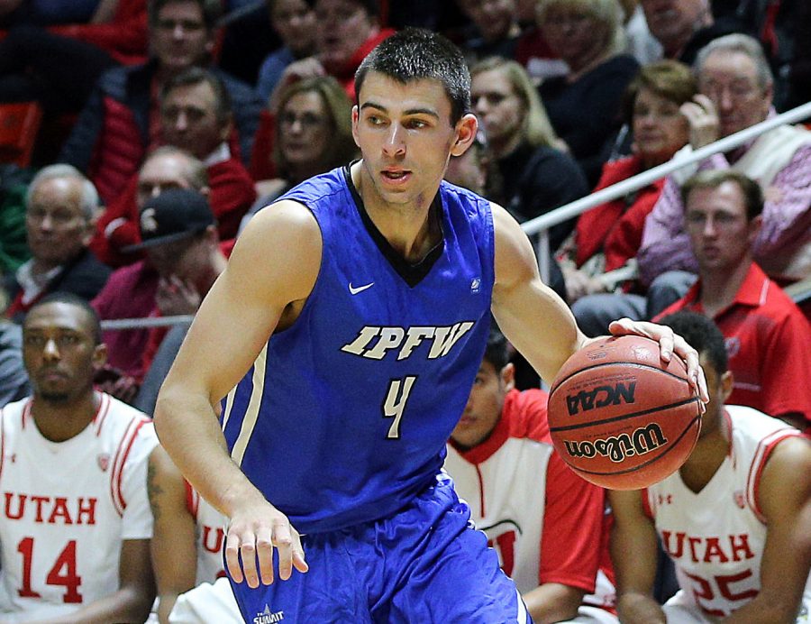 Grizzlies Sign John Konchar To Two-Way Deal | Hoops Rumors