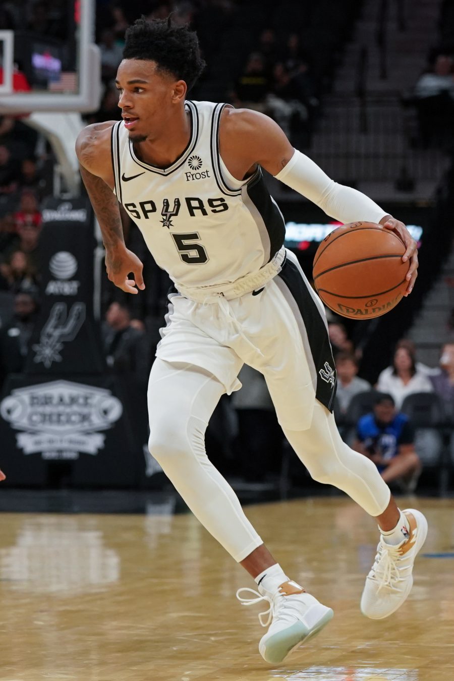 Spurs Sign Dejounte Murray To Four-year Extension 