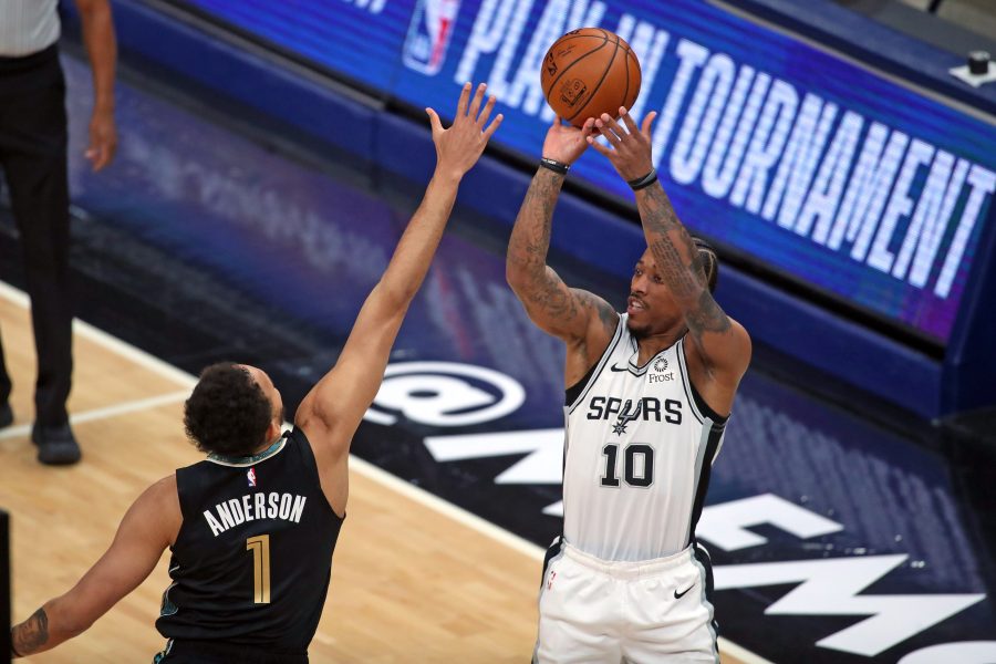 Kawhi Leonard 'Trash,' But San Antonio Spurs Should Retire Jersey