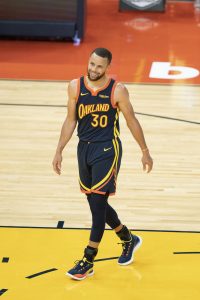 Stephen Curry is cheering on Seth Curry and the Mavericks - Mavs