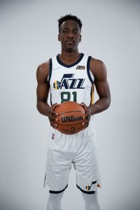 <div>The Jazz are finalizing an agreement with the Thunder on a trade that will send swingman Miye Oni to Oklahoma City, according to Shams Charania and Tony Jones of The Athletic (Twitter link). The Thunder will also receive Utah’s 2028 second-round pick in the deal, per ESPN’s Adrian Wojnarowski (Twitter link). Oni doesn’t have a […]</div>