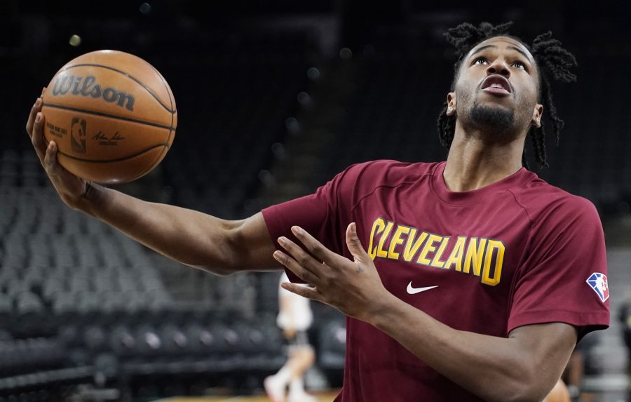 Cleveland Cavaliers sign Moses Brown to two-way contract, convert RJ  Nembhard's contract to standard deal 