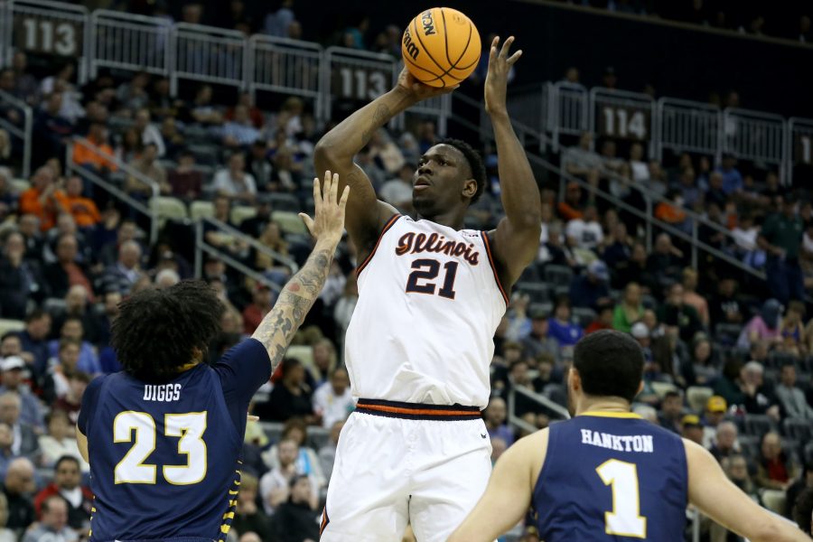 Illinois' Kofi Cockburn announces he's entering NBA draft