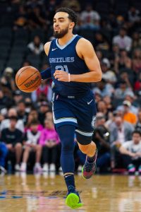 Grizzlies Re-Sign Tyus Jones