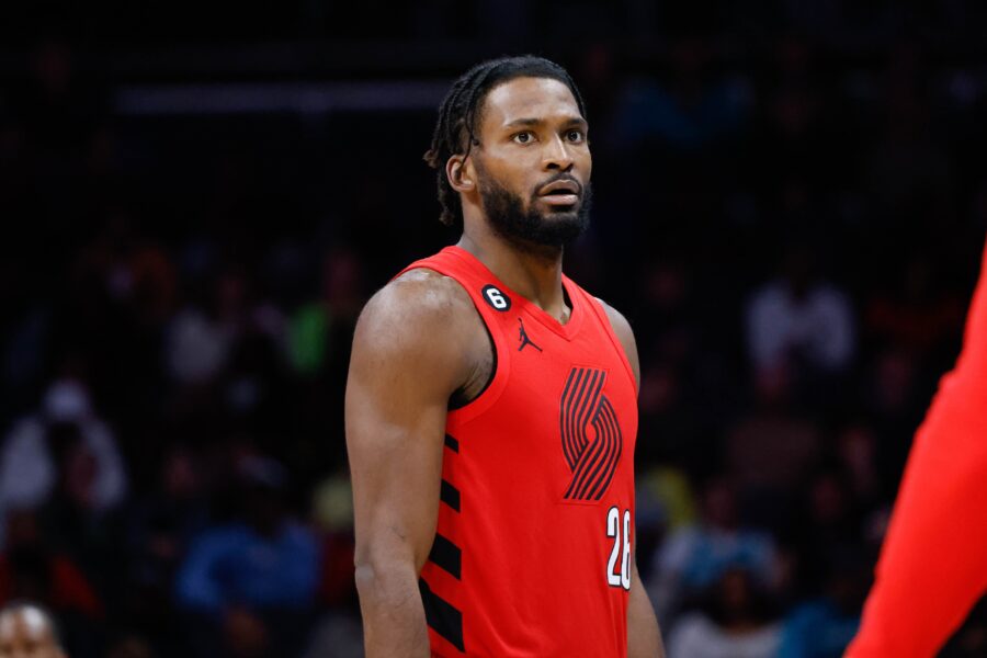 Should the Houston Rockets pursue Justise Winslow?