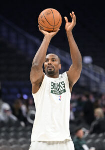 Pacers make Serge Ibaka decision after acquiring big man from Bucks