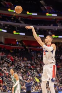 Kristaps Porziņģis, Wizards in talks over contract extension