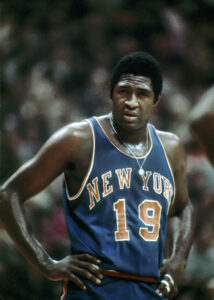 Why is there a No. 19 ribbon on Knicks jersey? New York honors recently  passed Hall of Famer Willis Reed