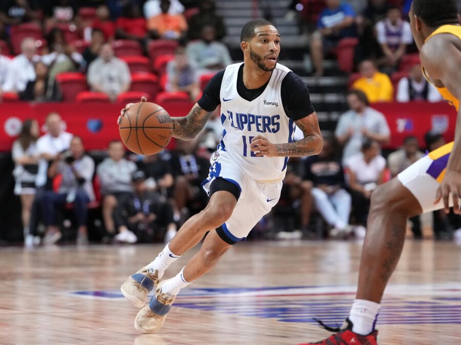 Clippers Sign Xavier Moon To Exhibit 10 Deal