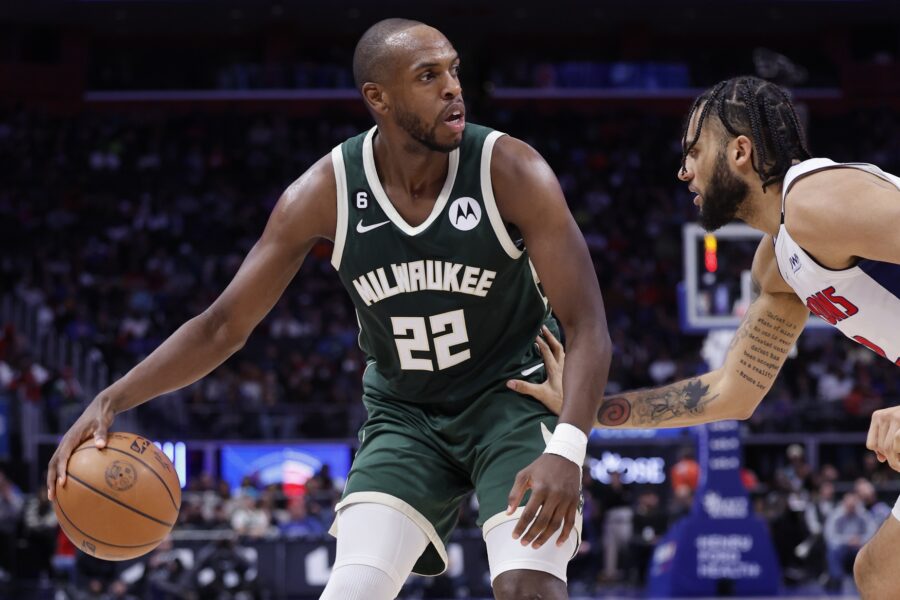 Bucks Officially Sign Middleton, Lopez, Beasley