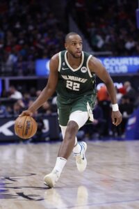 AJ Green signs three-year contract with Bucks