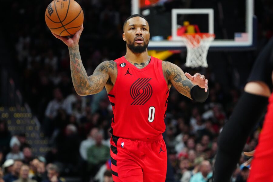 Blazers star Damian Lillard sends 'aggressive' message to front office