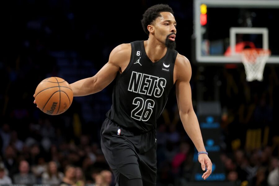 Atlantic Notes Oubre, Simmons, Dinwiddie, Towns Hoops Rumors