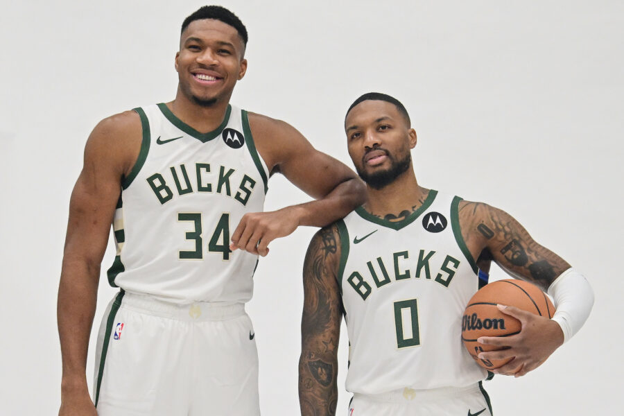 Giannis Antetokounmpo signs contract extension with Bucks after team acquires Damian Lillard