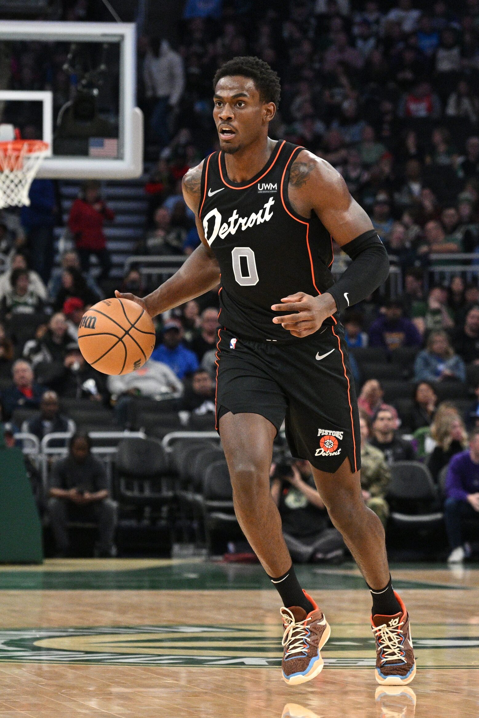 Pistons' Duren Out At Least Two Weeks With Ankle Sprain | Hoops Rumors
