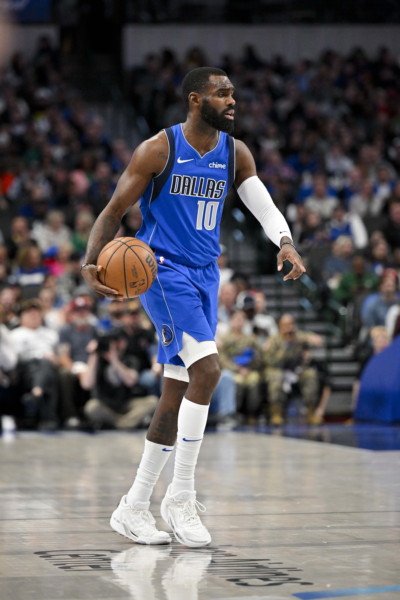 Mavs Trade Hardaway, Second-Round Picks To Pistons For Grimes | Hoops ...