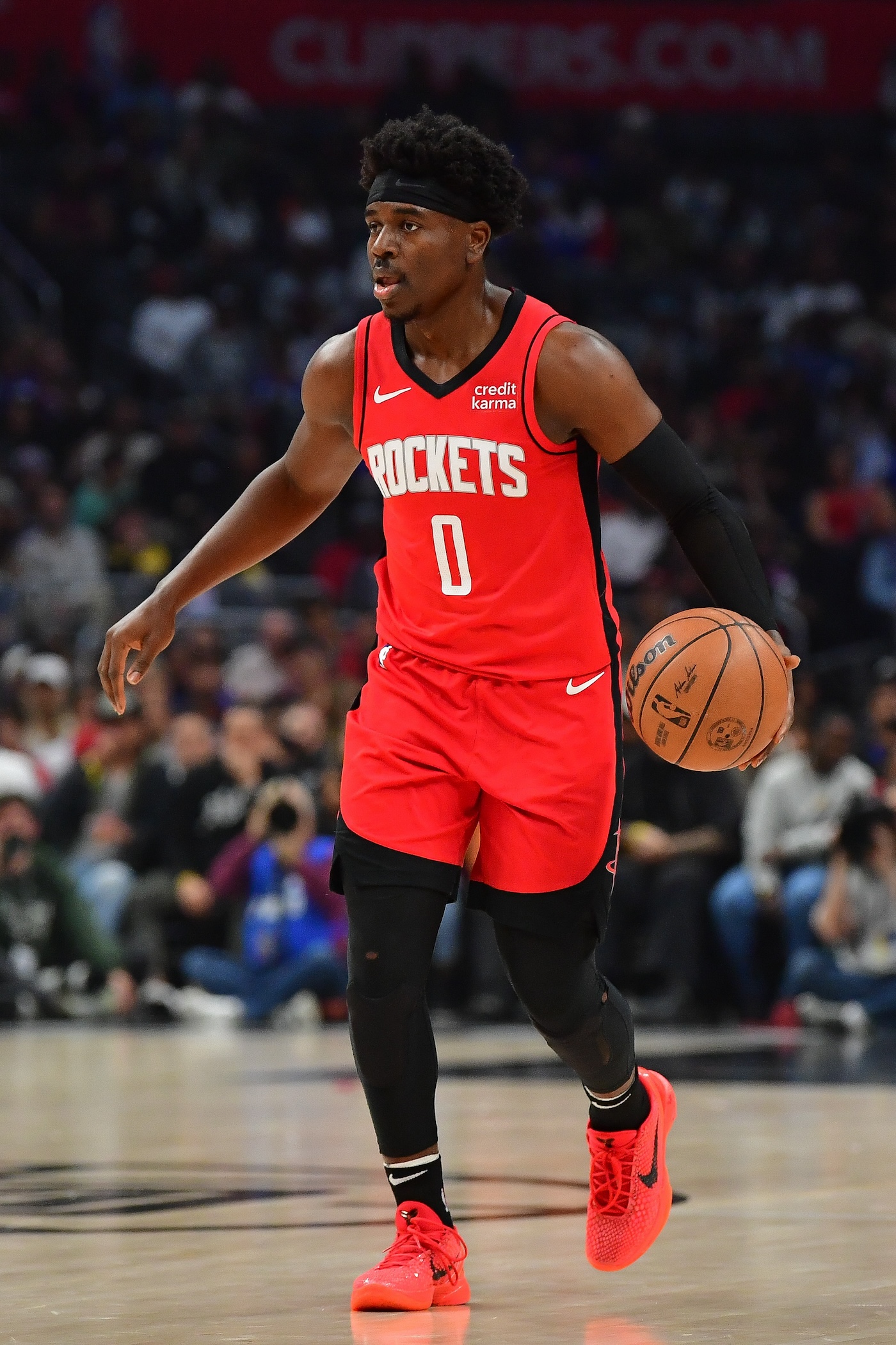 Rockets Re-Sign Aaron Holiday | Hoops Rumors