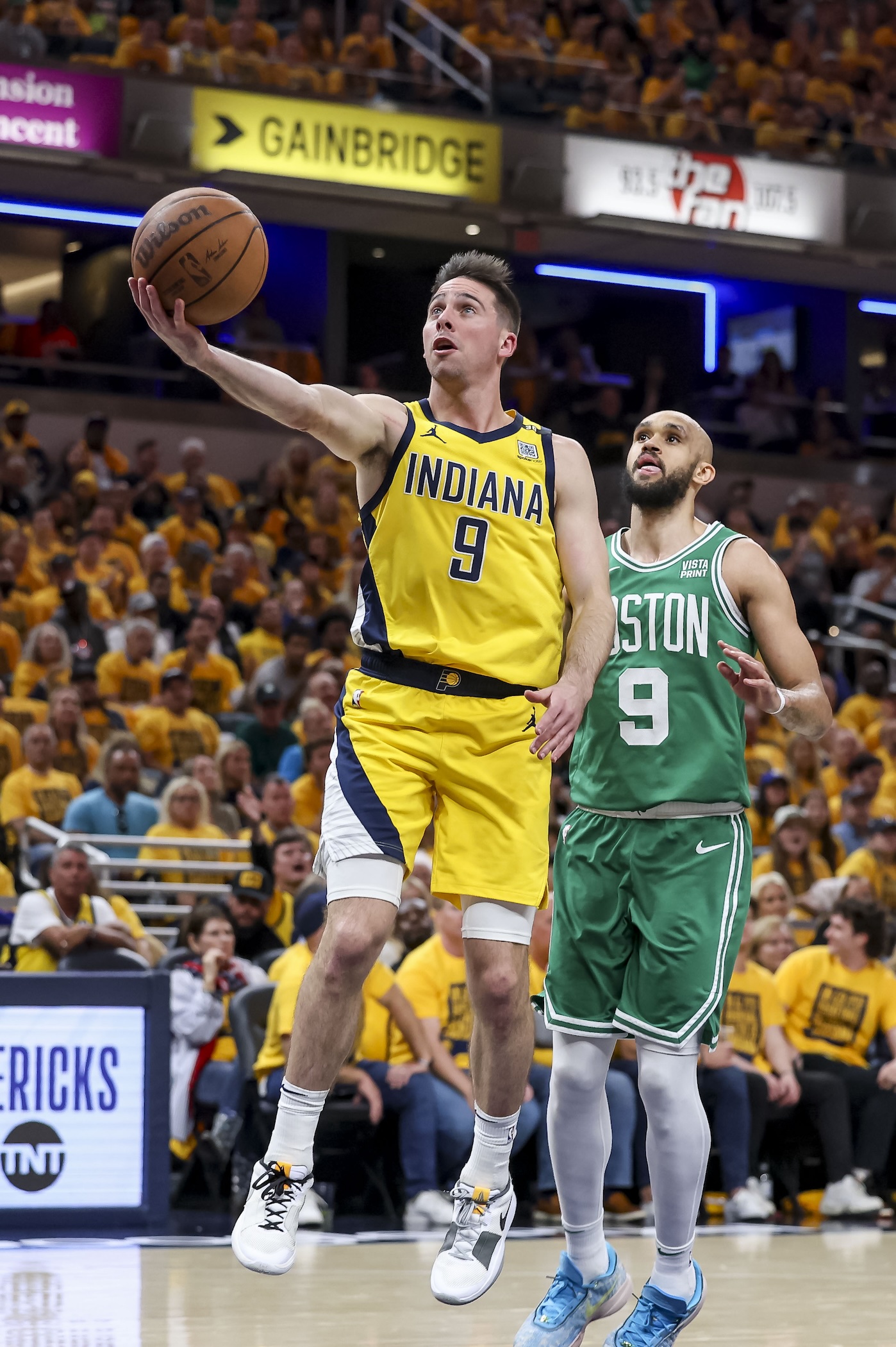 Pacers Sign T.J. McConnell To Four-Year Extension | Hoops Rumors - TJ McConnell Height – How Tall Is The Pacers Point Guard?