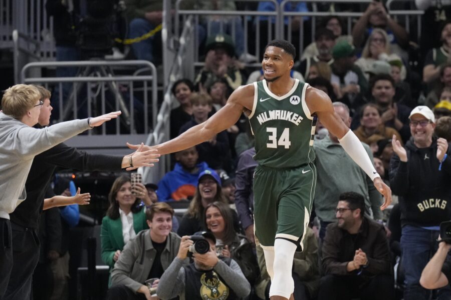 Bucks Rumors: Antetokounmpo, Early Struggles, Beauchamp