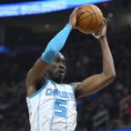 New Suns Center Mark Williams Vows He’ll Play Opening Night
