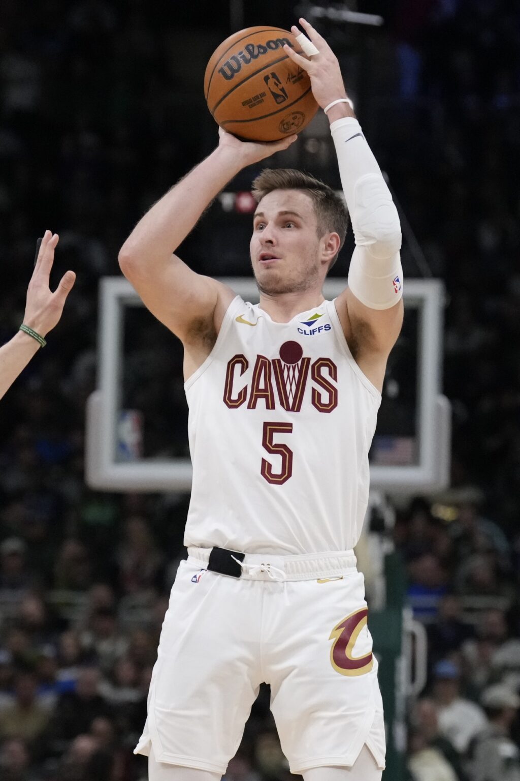 Cavs Re-Sign Sam Merrill To Four-Year Deal | Hoops Rumors