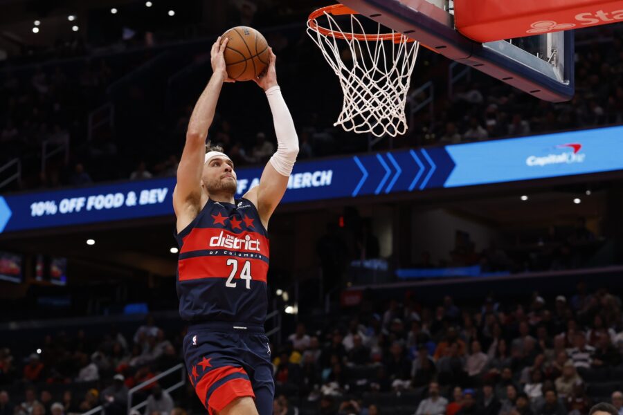 Wizards’ Kispert To Miss Time With Thumb Fracture
