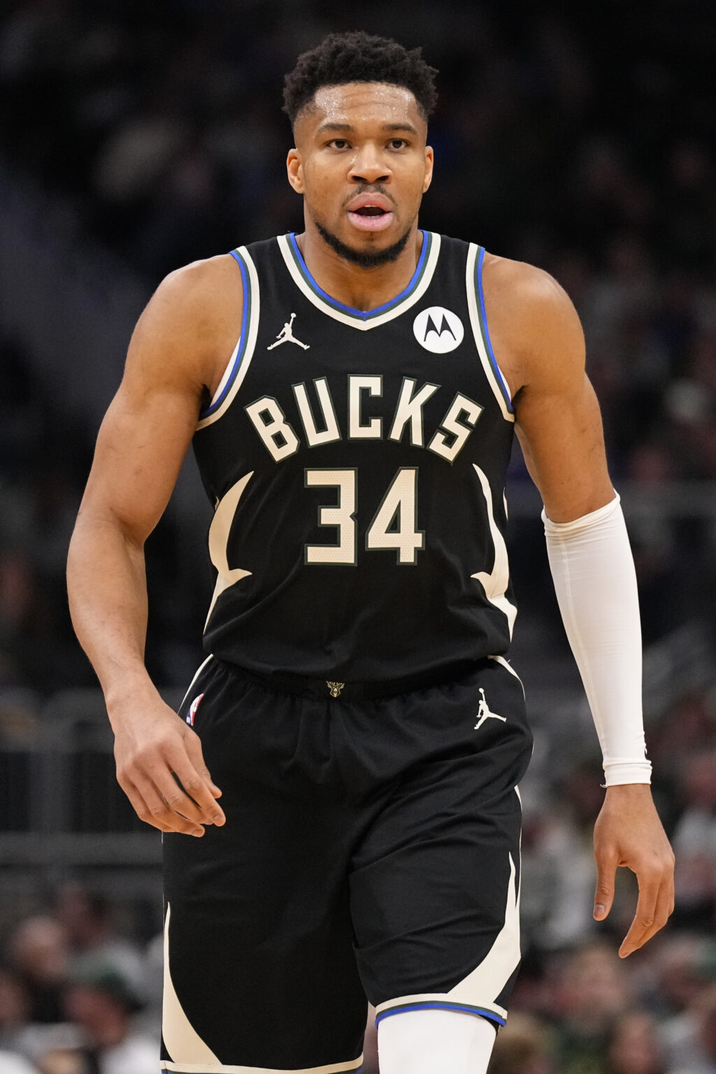 Giannis Antetokounmpo Out At Least One Week Due To Knee Injury | Hoops ...