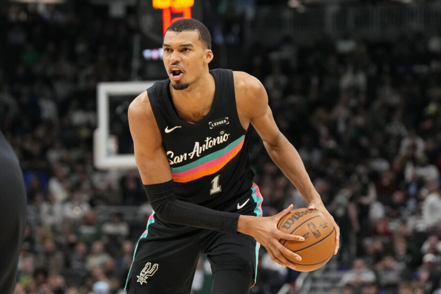 Wembanyama Enters Concussion Protocol After Banging Chin In Game 2