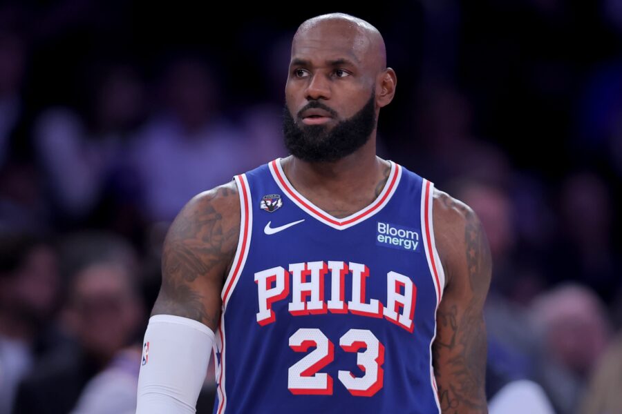 LeBron James Plays Center in Sixers' Season Opener